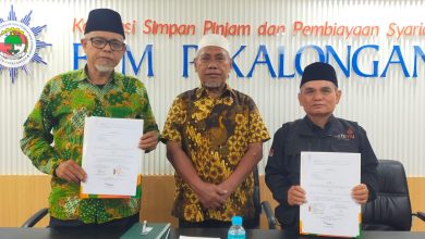 Penandatanganan MoU DAM Haji Muhammadiyah antara KBIHU Miftahul Ulum dan Lazismu Pekalongan di kantor BTM Pekalongan.