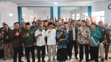 Foto bersama pengurus MPM PWM Jateng dan peserta Sekolah Kader Pemberdayaan di Kampus Universitas Muhammadiyah Brebes (UMBS).