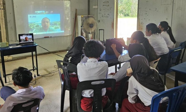 Siswa CLC Tunas Harapan Bangsa Sabah mengikuti sesi daring literasi keuangan dan beasiswa ADEM bersama tim PkM internasional UMS.