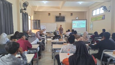 Suasana pembinaan parenting yang diadakan oleh Lazismu Kota Magelang bagi orang tua wali murid penerima Beasiswa Mentari dan Sang Surya.