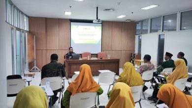 Suasana pelatihan digitalisasi organisasi Muhammadiyah Kebakkramat bersama UMS