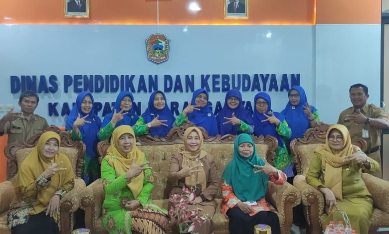 Audiensi PD IGABA bersama Disdikbud Karanganyar membahas kelancaran administrasi dan tunjangan sertifikasi guru PAUD.