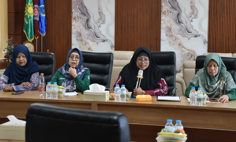 Hj. Lintal Muna saat memberikan keterangan dalam audiensi persiapan Jambore Aisyiyah Jateng 2026 bersama PWM Jawa Tengah.