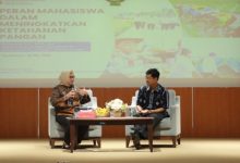 Deputi Kemenko Pangan RI berbicara bersama akademisi UMP mengenai peran petani Gen Z dalam mendukung kedaulatan pangan nasional.