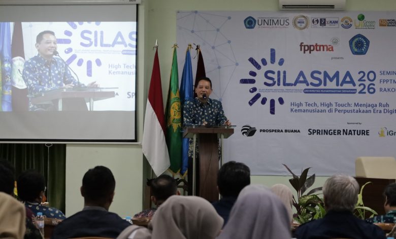 Wakil Rektor I UNIMUS Prof. Dr. Budi Santosa memberikan sambutan tentang konsep Human Smart Library pada acara Silasma FPPTMA 2026 di Semarang.