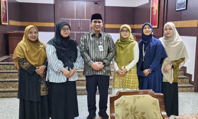 Foto bersama pengurus PW Nasyiatul Aisyiyah Jawa Tengah saat melakukan audiensi strategis.