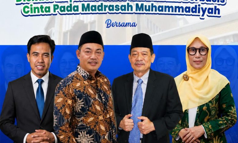 Narasumber dan moderator diskusi Implementasi Kurikulum Berbasis Cinta pada Madrasah Muhammadiyah