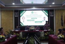 Jajaran pimpinan UMPwr dan tim asesor LAMDIK saat pembukaan Asesmen Lapangan prodi Pendidikan Teknik Otomotif di ruang pertemuan kampus.