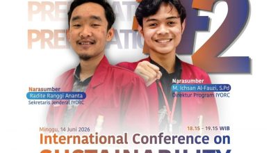 Poster persiapan International Conference on Sustainability ICOS 2026 menampilkan narasumber Radite Ranggi Ananta dan M. Ichsan Al-Fauzi dari IYORC mengenakan jas almamater merah.