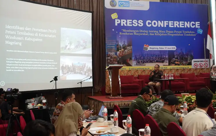 Suasana press conference MTCC UNIMMA mengenai masa depan petani tembakau di Hotel Atria Magelang.