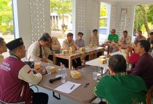 Suasana sidang pleno Musyawarah Cabang Pemuda Muhammadiyah Batealit Jepara di dalam ruangan.