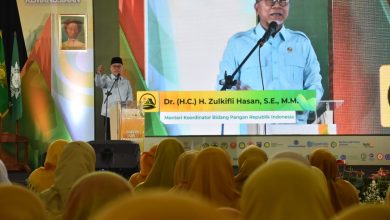 Menteri Koordinator Bidang Pangan Zulkifli Hasan memberikan arahan mengenai swasembada pangan di hadapan ratusan kader Aisyiyah Jawa Tengah.