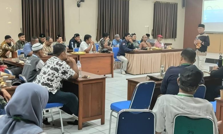 Suasana kegiatan Baitul Arqom BikersMu di BLK Karanganyar yang diikuti oleh para peserta komunitas motor Muhammadiyah Klaten.