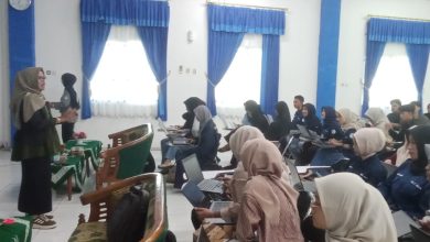 Mahasiswa STIEM Cilacap mengikuti pelatihan praktik audit keuangan untuk meningkatkan kompetensi profesional