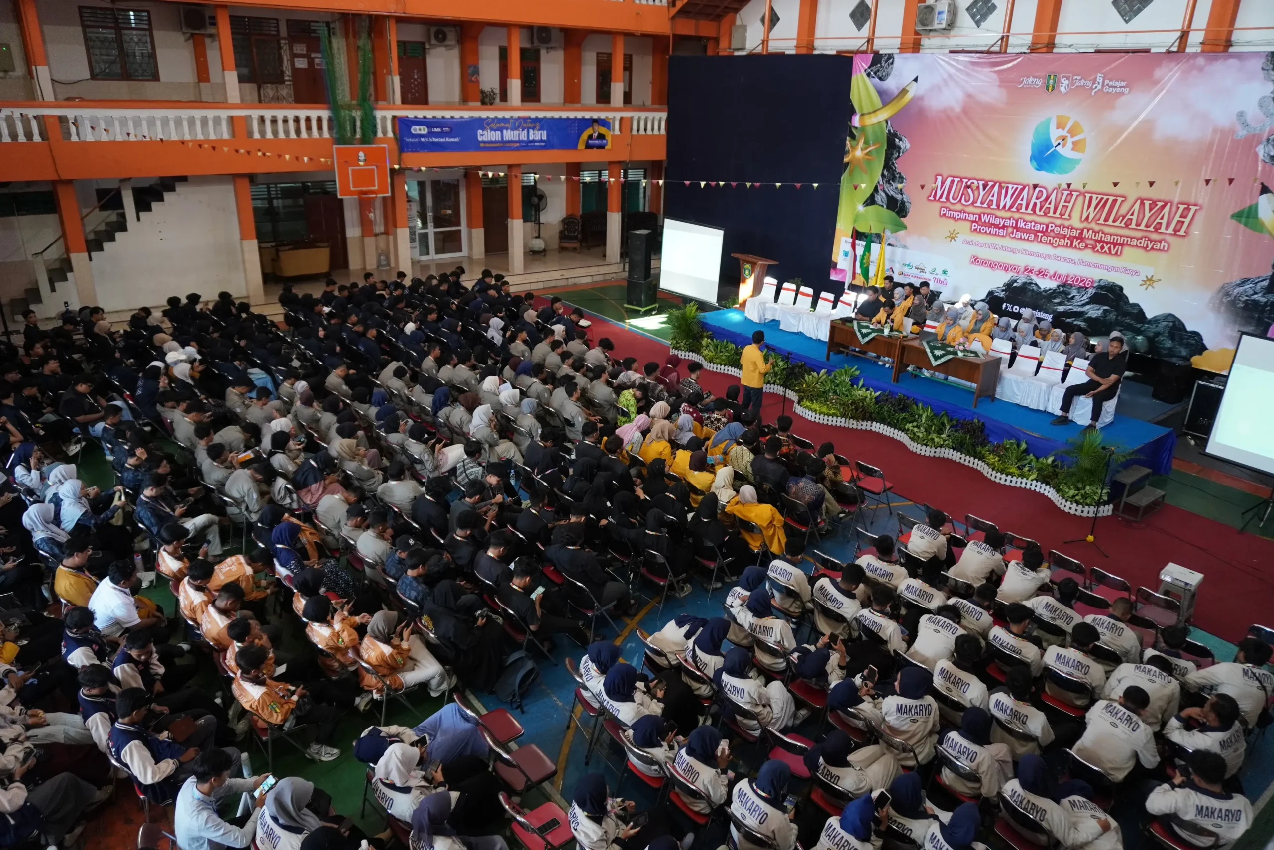 Suasana ruang sidang Musywil XXVI IPM Jawa Tengah di aula SMA Muhammadiyah 1 Karanganyar yang dipadati ratusan kader dan utusan daerah.