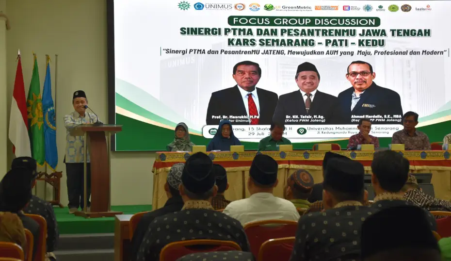 Suasana pelaksanaan Focus Group Discussion (FGD) Sinergi PTMA dan PesantrenMu Jawa Tengah di Kampus UNIMUS Semarang.