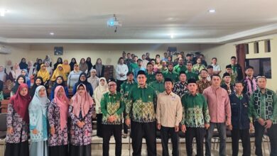 Foto bersama pengurus MPKSDI PCM Pekajangan dan peserta Sekolah Kader Muhammadiyah Pekalongan di Kampus 2 UMPP.