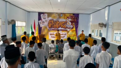 Suasana pembukaan Fortasi 2026 di aula Pondok Pesantren Al-Mukmin Muhammadiyah Temanggung, tampak para santri baru berbaju putih sedang mengikuti acara dengan khidmat.