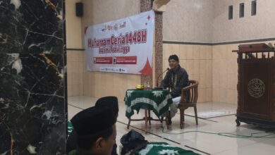 Wakil Ketua Lazismu Jateng mengisi kajian Muharram Lazismu di Purbalingga untuk mengajak jemaah evaluasi diri