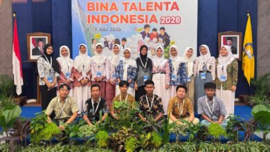 Foto kelompok peserta Bina Talenta Indonesia 2026, termasuk tiga siswa berprestasi dari SMA At-Tajdid Muhammadiyah Blora.