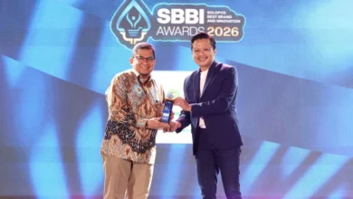 dr. Arief Budiman dari RS PKU Muhammadiyah Surakarta menerima penghargaan Best Hospital Digital Experience di SBBI Awards 2026.