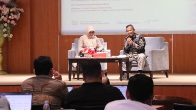 Direktur Sumber Daya Kemdiktisaintek Prof Sri Suning Kusumawardani memaparkan materi regulasi karier dosen terbaru Kemdiktisaintek di UMP