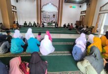 Suasana jamaah mengikuti Pengajian Safari Dakwah PDM Solo Raya di Masjid An-Nur SMP Muhammadiyah 7 Colomadu