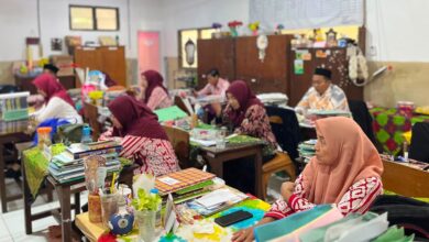 Suasana rapat guru dan karyawan SMP Muhammadiyah Jepara menyambut Tahun Ajaran 2026/2027