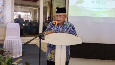 H. Asep Saeful Anwar memberi sambutan pada Rakor Sekolah Muhammadiyah Banyumas di Baturraden.