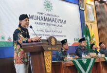 Ikhwanushoffa saat menyampaikan teguran di podium PDM Pemalang di hadapan para pimpinan amal usaha Muhammadiyah.