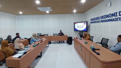 Suasana ruang rapat FEB UMS saat pertemuan membahas program Double Degree FEB UMS bersama delegasi MSU Malaysia.