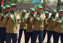 Siswi SD Muhammadiyah Palur bersiap dalam barisan lomba PBB diajang Ceria Pandu Athfal HW Sukoharjo