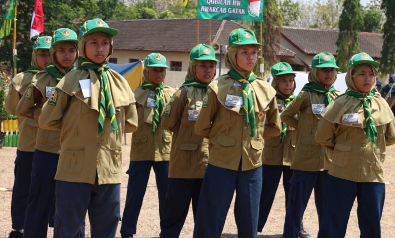 Siswi SD Muhammadiyah Palur bersiap dalam barisan lomba PBB diajang Ceria Pandu Athfal HW Sukoharjo
