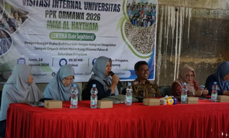 Perwakilan Unimus, dosen pendamping, dan Lurah Pringapus saat visitasi PPK Ormawa IMM Al Haytham di Kelurahan Pringapus.