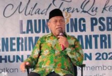 Ketua PDM Kabupaten Pekalongan menyampaikan tausiyah dalam Milad TrenQu dan peluncuran PSB SMP Muhammadiyah Plus Doro