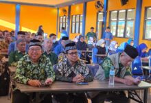Rombongan PCM Mergangsan Yogyakarta saat mengikuti agenda studi tiru berburu inovasi pendidikan di aula sekolah unggulan Muhammadiyah, SMP Mutual Magelang.