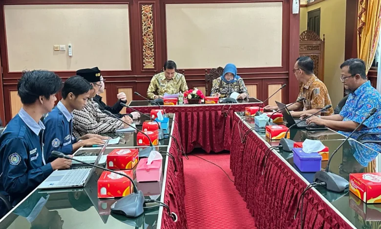 Audiensi Tim PPK Ormawa UMS bersama Pemkab Sukoharjo membahas strategi cegah stunting di Sukoharjo