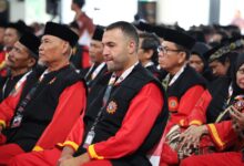 Peserta dan delegasi mancanegara mengenakan seragam resmi saat menghadiri pembukaan Muktamar Tapak Suci ke-16 di Unimus, wujud nyata transformasi pencak silat Muhammadiyah menuju kancah global.