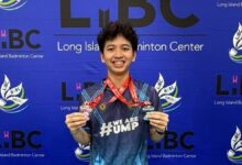 Mahasiswa UMP sabet juara bulu tangkis di Amerika Fajar Ardi Pradana pamerkan dua medali LIBC Summer Challenge 2026