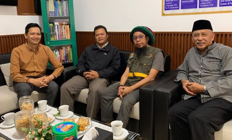 Pertemuan pembahasan program Hutan Wakaf Muhammadiyah di Wonosobo oleh tokoh PDM Wonosobo, PCM Tieng, dan LHKP PP Muhammadiyah.