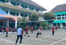 Pertandingan voli antar-gedung sivitas akademika dalam rangka perayaan Milad ke-62 UMPWR Purworejo.