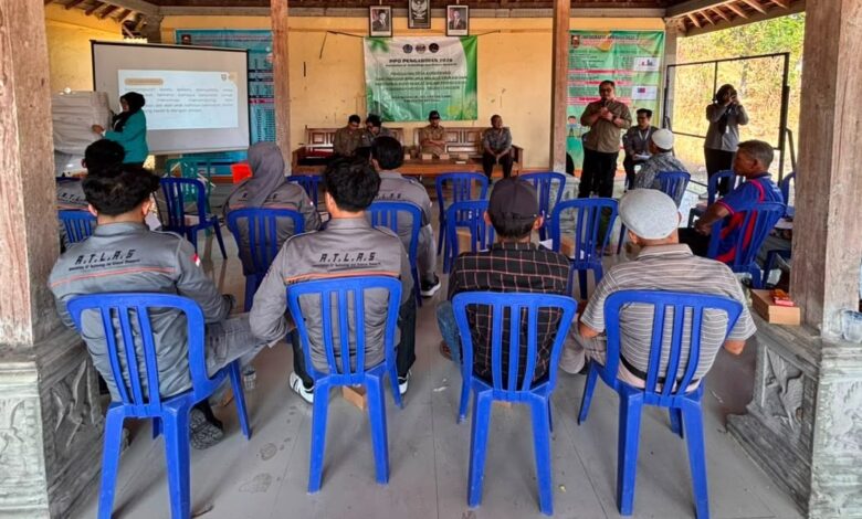 Kegiatan sosialisasi mitigasi tanah longsor Boyolali oleh UKM ATLAS Fakultas Geografi UMS di Desa Ngaglik.