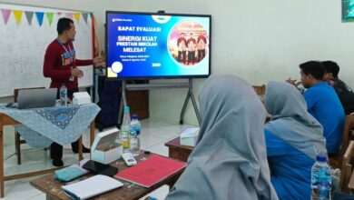 Plt Kepala SDMU Unggulan Gubug Abd Kiddatul Rohman memberikan paparan saat evaluasi pembelajaran guru di ruang kelas