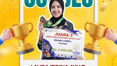 Laura Irdina Ayu B siswi SMK Muhammadiyah 1 Cilacap memegang sertifikat dan medali Juara 3 LKS Nasional 2026 Bidang Farmasi