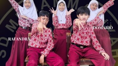 Lima siswa SD Muhammadiyah Ngadirejo yaitu Ken Ayu, Rafandra, Nindy, Domario, dan Chasia yang lolos semifinal KSNR 8