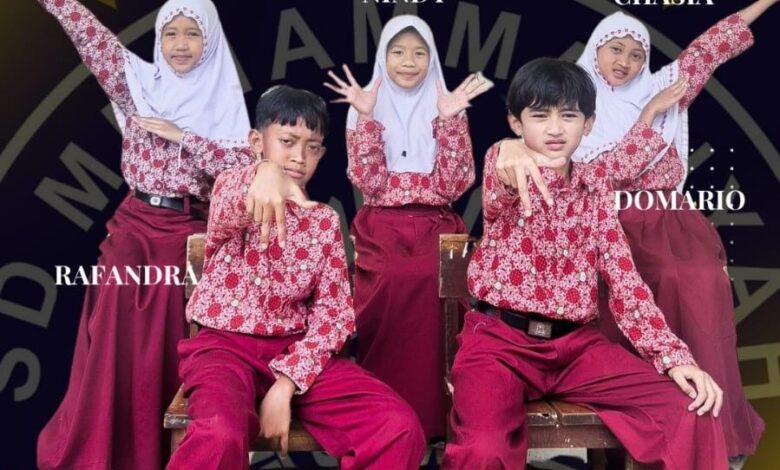 Lima siswa SD Muhammadiyah Ngadirejo yaitu Ken Ayu, Rafandra, Nindy, Domario, dan Chasia yang lolos semifinal KSNR 8