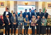 Peserta dan fasilitator Diksuskamad Muhammadiyah Regional 1 berfoto bersama usai kegiatan Pendidikan Khusus Kepala Madrasah di Sawangan, Depok.