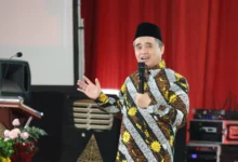 KH Tafsir menyampaikan materi Al-Islam dan Kemuhammadiyahan dalam Masta mahasiswa baru UNIMUS 2026