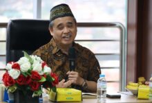 Ketua PWM Jateng Dr. KH. Tafsir memberikan arahan terkait mandat kelola aset Muhammadiyah di Karimunjawa.