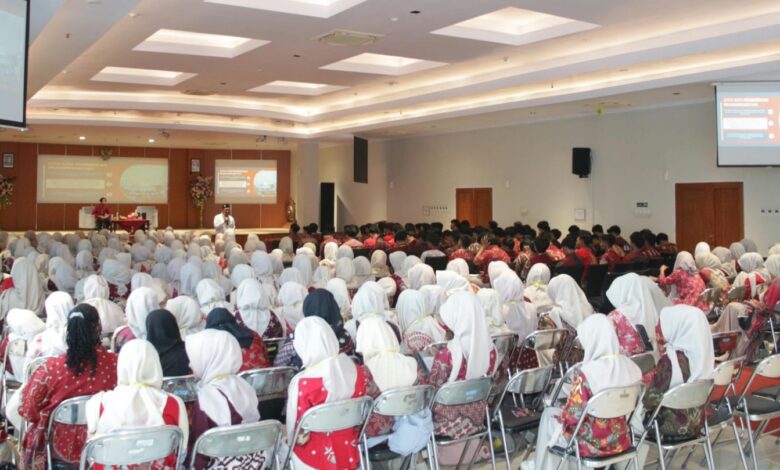 Mahasiswa baru memadati Aula Syamsul Irsyad UMP dalam acara IMMPact PK IMM KIP UMP 2026.